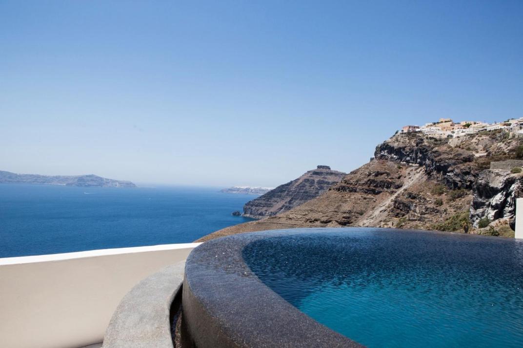 Porto Fira Suites Eksteriør billede