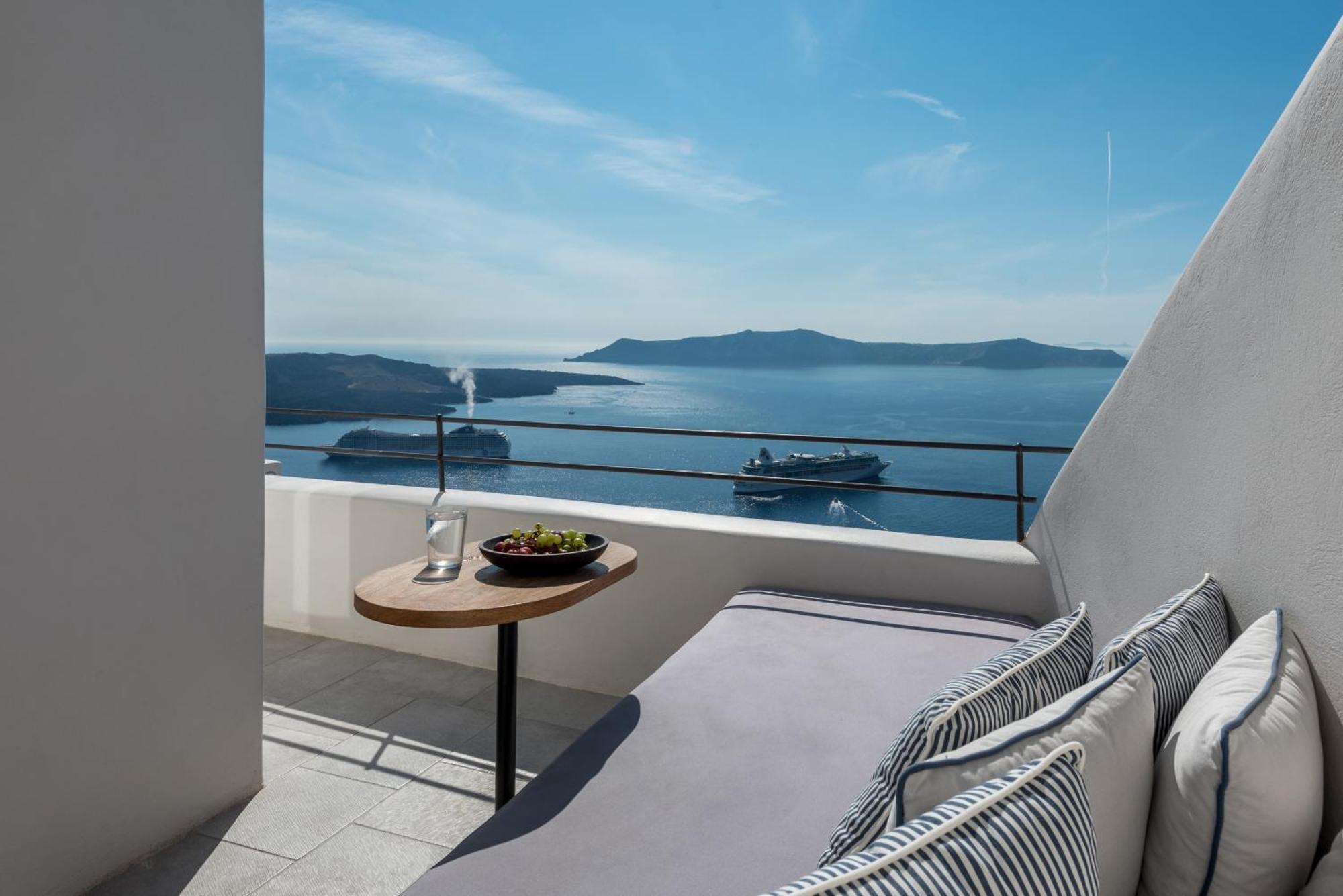 Porto Fira Suites Eksteriør billede